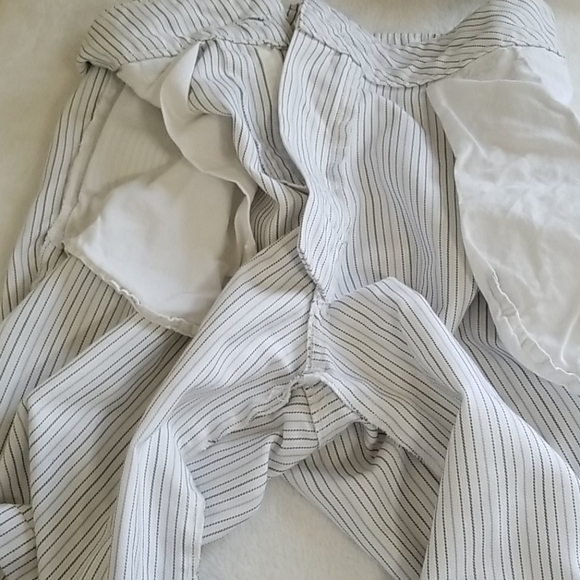 O'Neill Striped Shorts - Picture 8 of 10